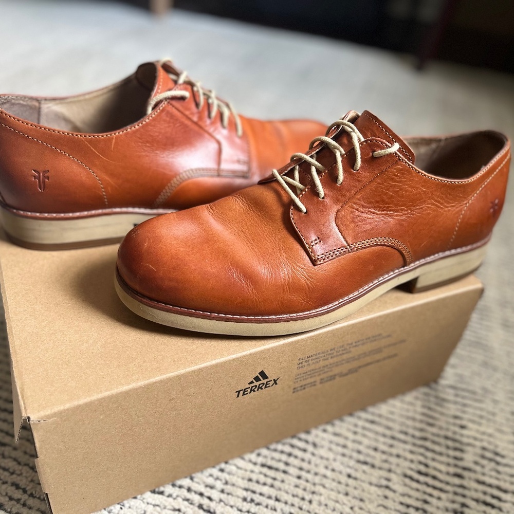 FRYE Grant Oxford